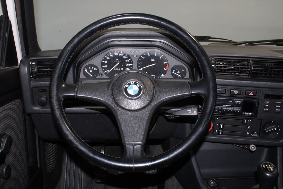 BMW 320i 2,0  2d