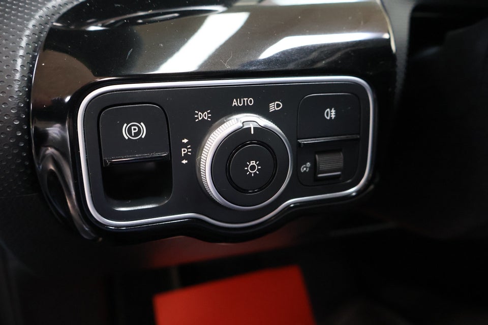 Mercedes A250 e 1,3 Progressive aut. 5d