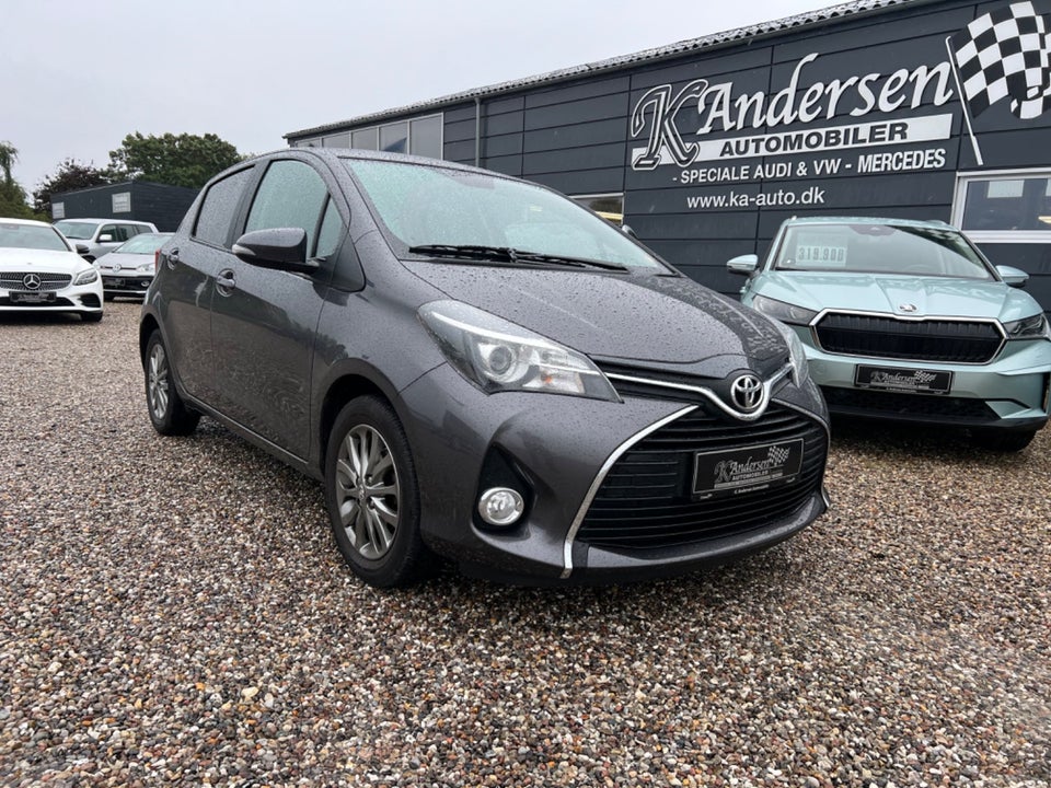 Toyota Yaris 1,0 VVT-i T2 5d