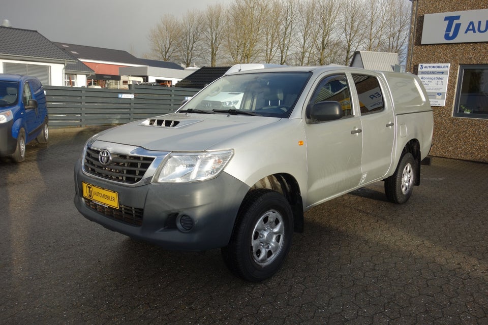 Toyota HiLux 2,5 D-4D 144 Db.Kab 4x4 T2 4d