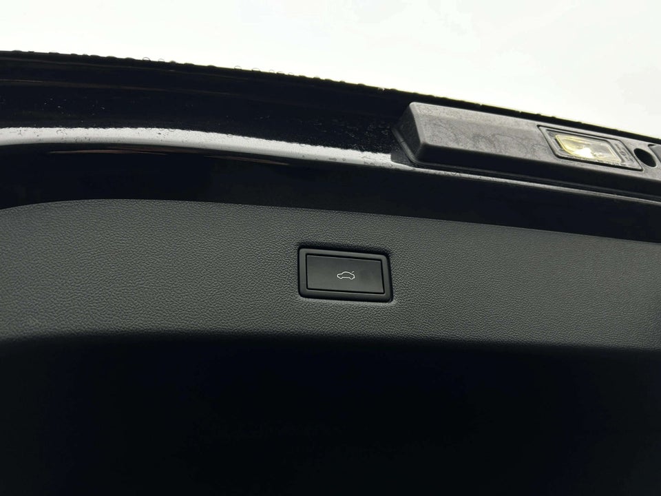 Ford Explorer 82 Select Extended Range 5d