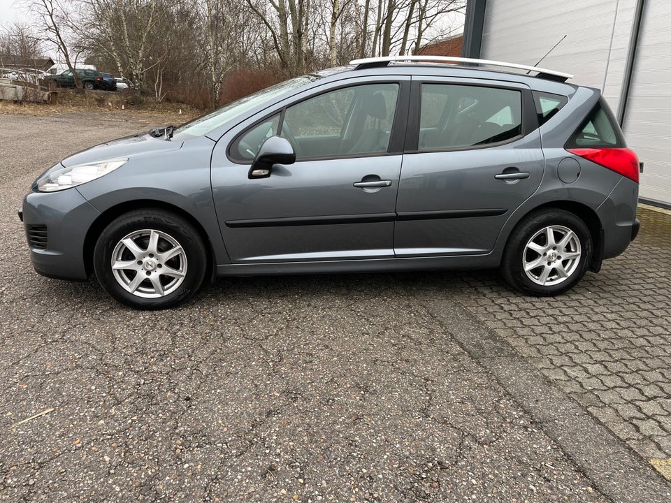 Peugeot 207 1,6 HDi 110 Premium SW 5d