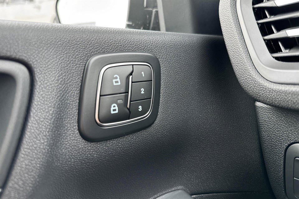 Ford Kuga 2,5 PHEV ST-Line X CVT 5d