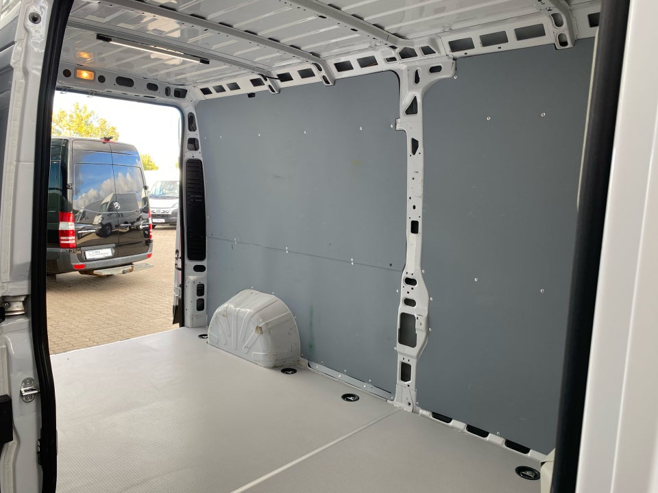 Fiat Ducato 35 2,2 MJT 140 Kassevogn L3H2 aut.