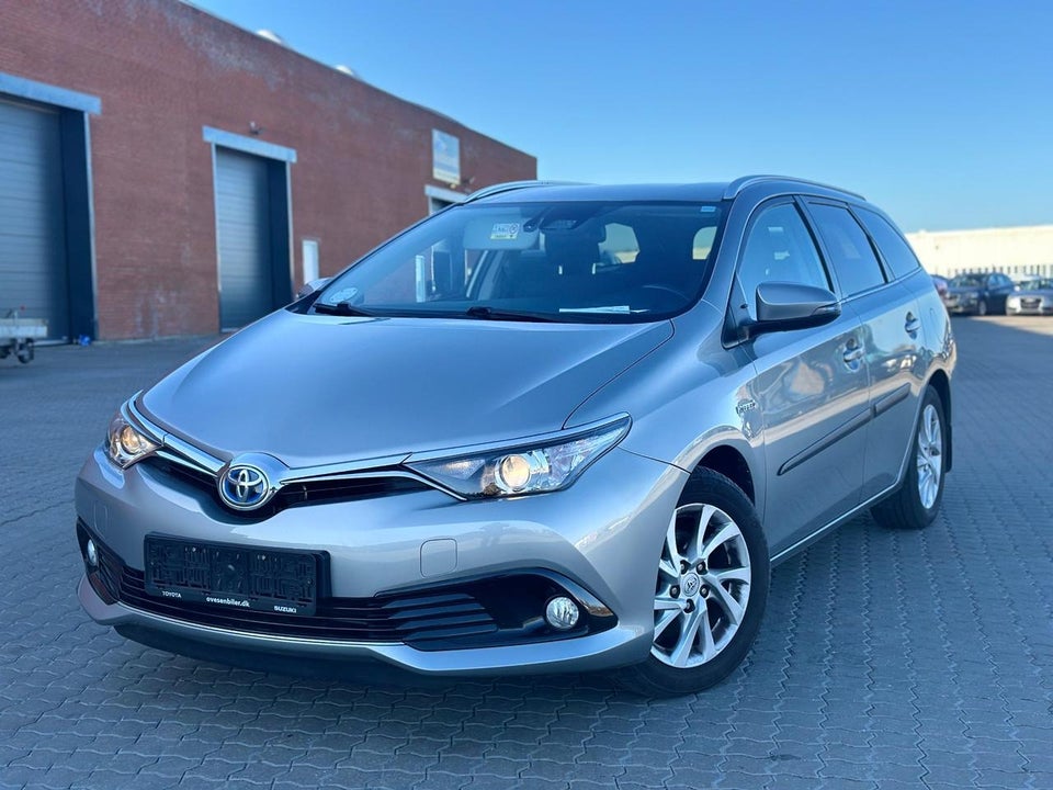 Toyota Auris 1,8 Hybrid H2 Comfort Touring Sports CVT 5d