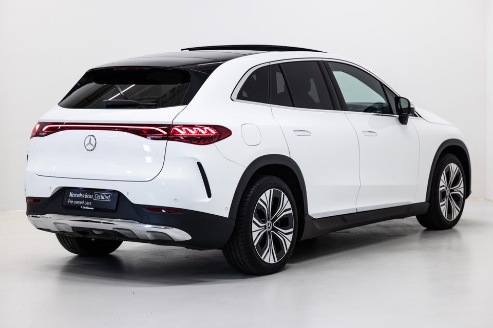 Mercedes EQE300 SUV Electric Art 5d