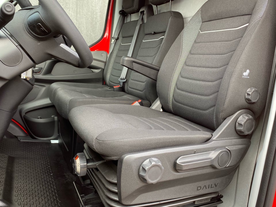 Iveco Daily 3,0 35S18 12m³ Van AG8