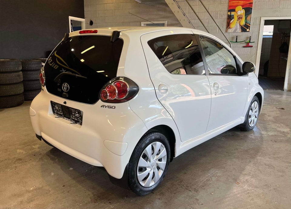 Toyota Aygo 1,0 VVT-i T2 5d