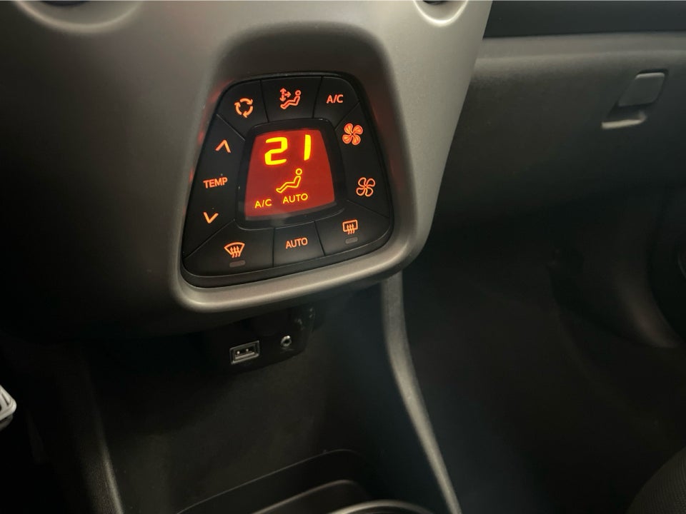 Toyota Aygo 1,0 VVT-i x-sky 5d