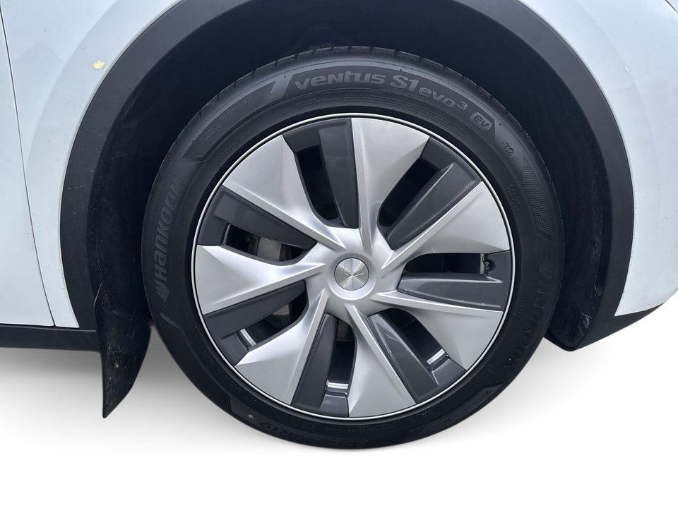 Tesla Model Y Long Range AWD 5d