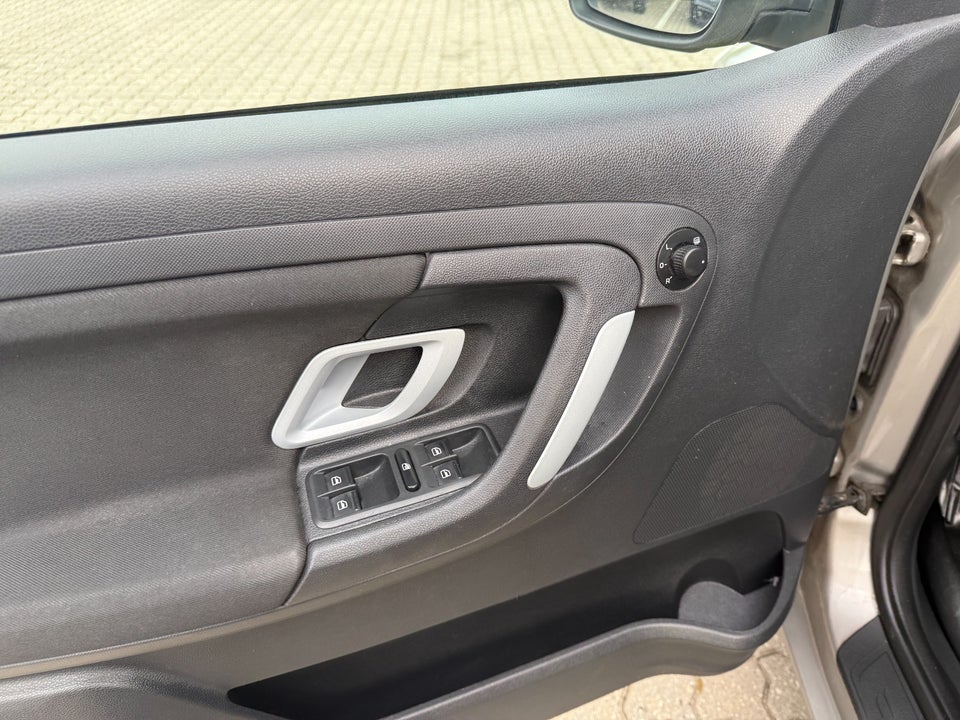 Skoda Fabia 1,4 16V Ambiente Combi 5d