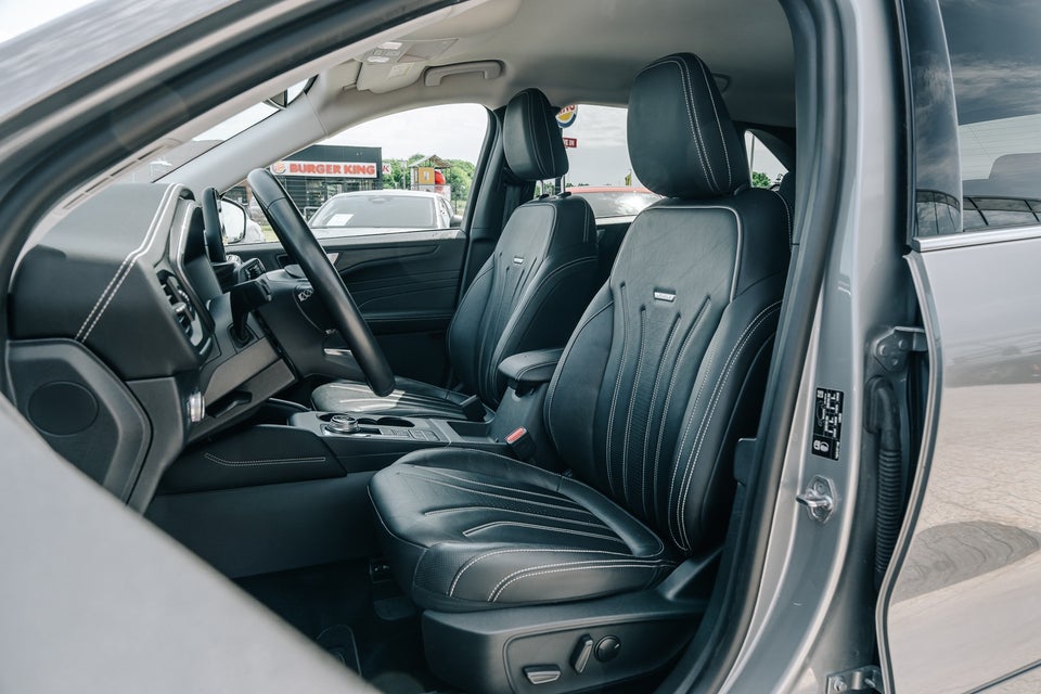 Ford Kuga 2,5 PHEV Vignale CVT 5d