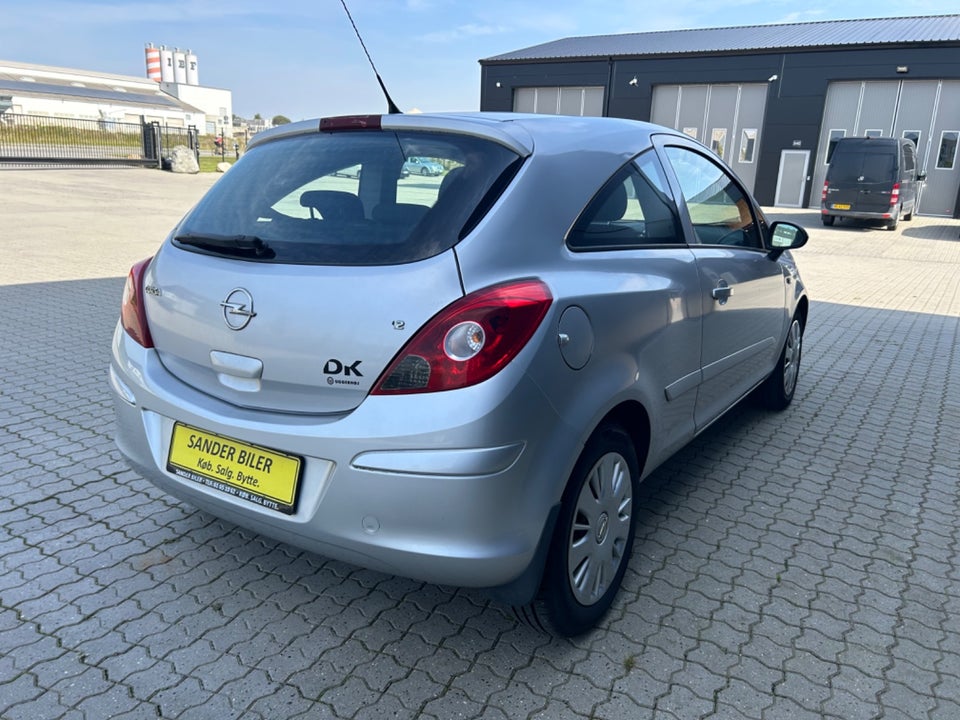 Opel Corsa 1,2 16V Essentia 3d