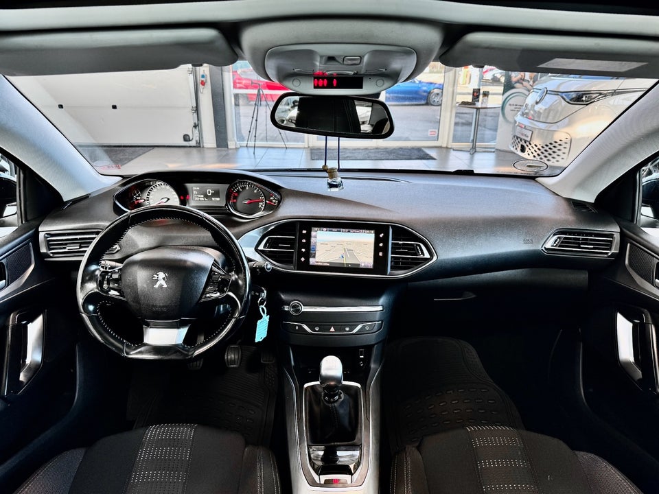 Peugeot 308 1,6 BlueHDi 120 Active SW 5d