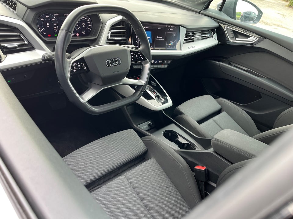 Audi Q4 e-tron 40 Attitude 5d