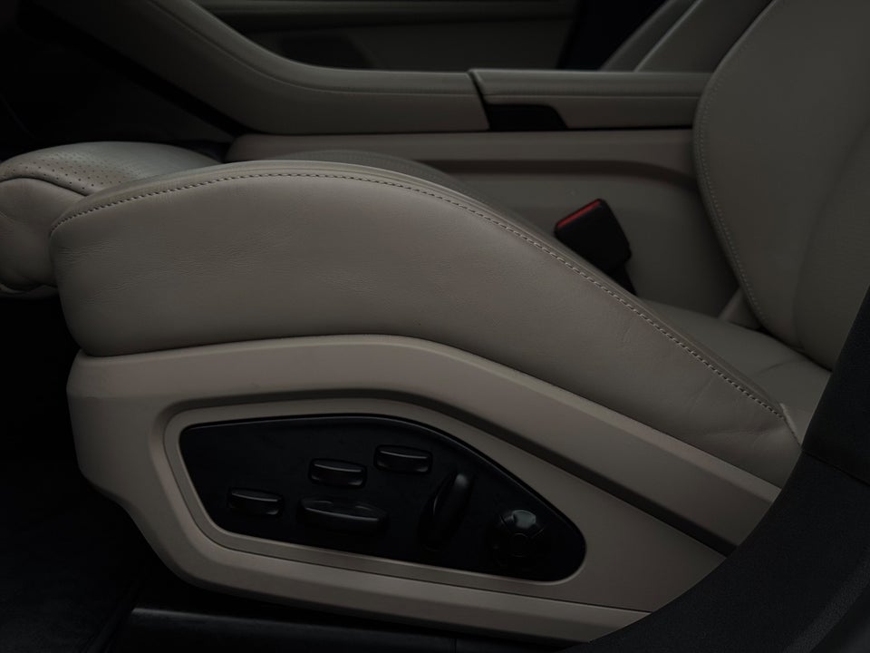 Porsche Taycan Performance+ 4d