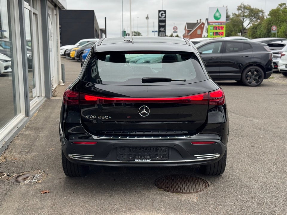 Mercedes EQA250+ 5d