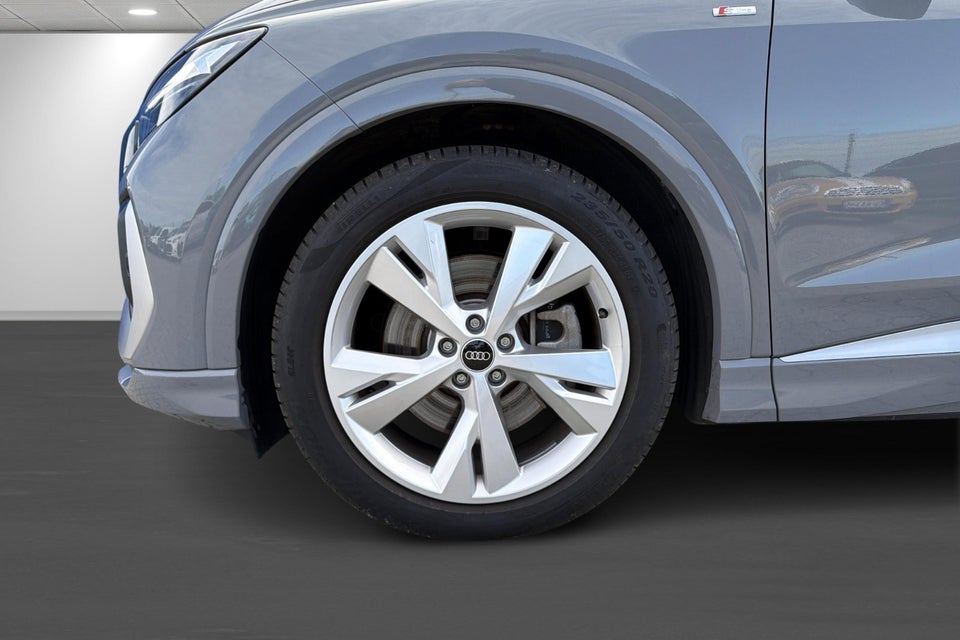 Audi Q4 e-tron 45 Progress 5d
