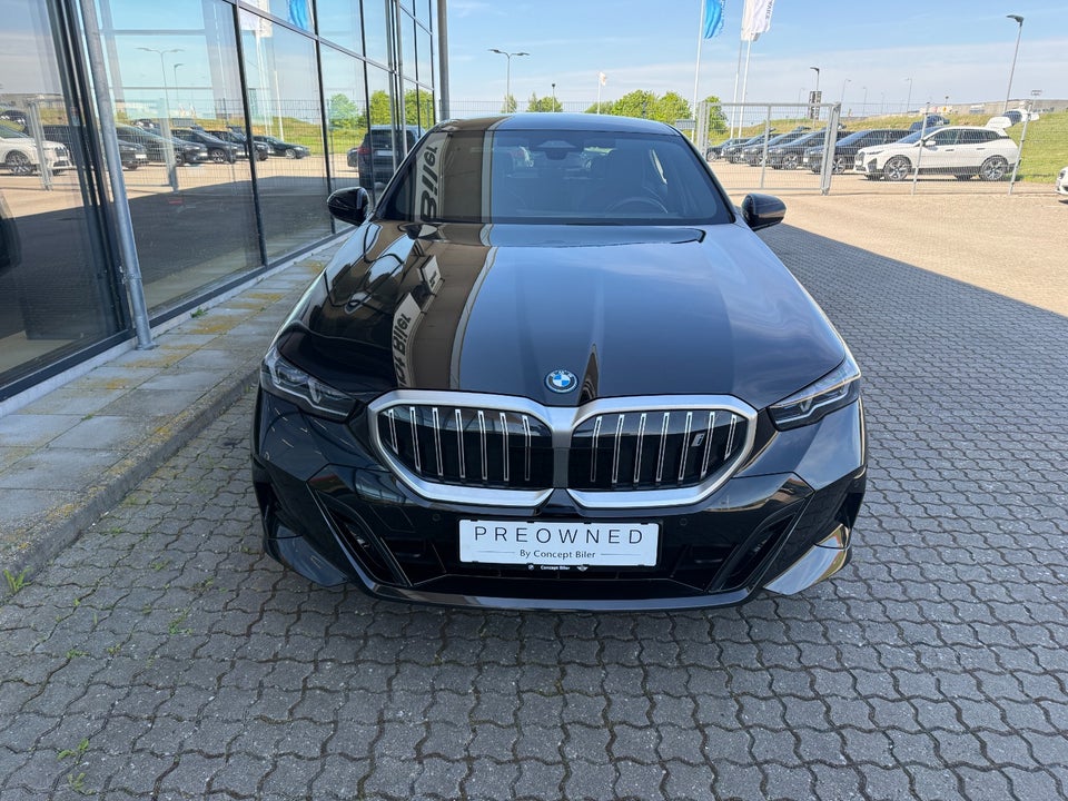 BMW i5 eDrive40 M-Sport 4d