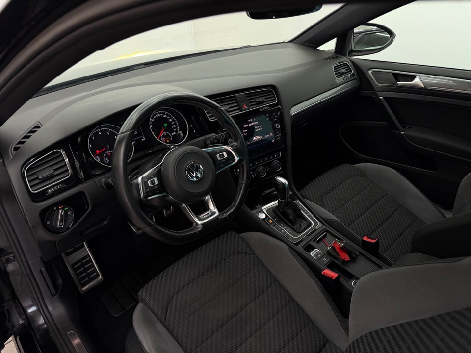 VW Golf VII 1,5 TSi 150 R-line DSG 5d