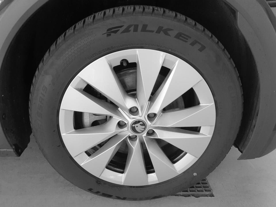 Skoda Elroq 85 iV Loft 5d