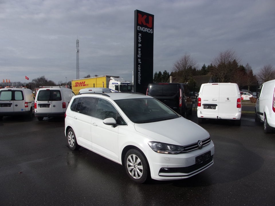VW Touran 2,0 TDi 115 Comfortline DSG Van 5d