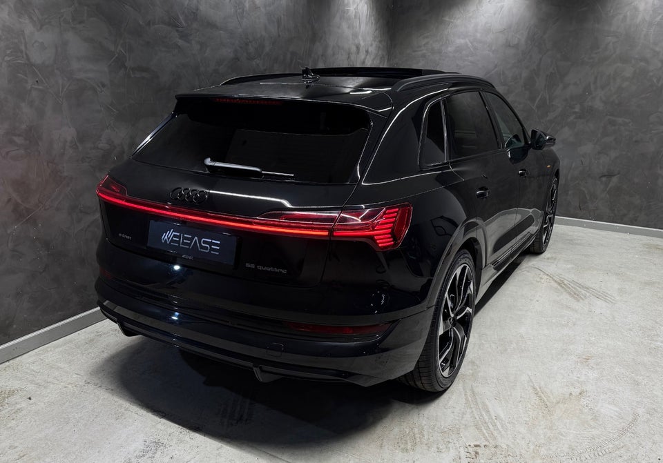 Audi e-tron 55 S-line quattro 5d