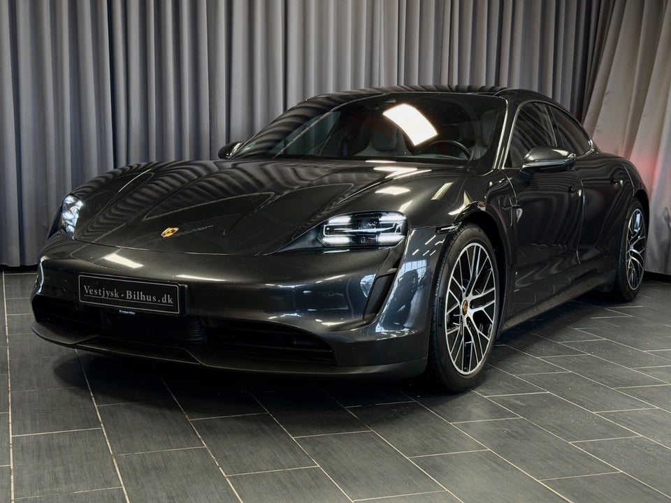 Porsche Taycan Performance+ 4d