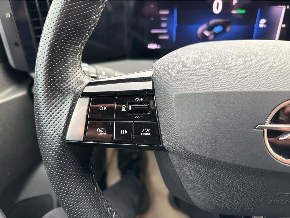 Opel Astra-e 54 Ultimate 5d