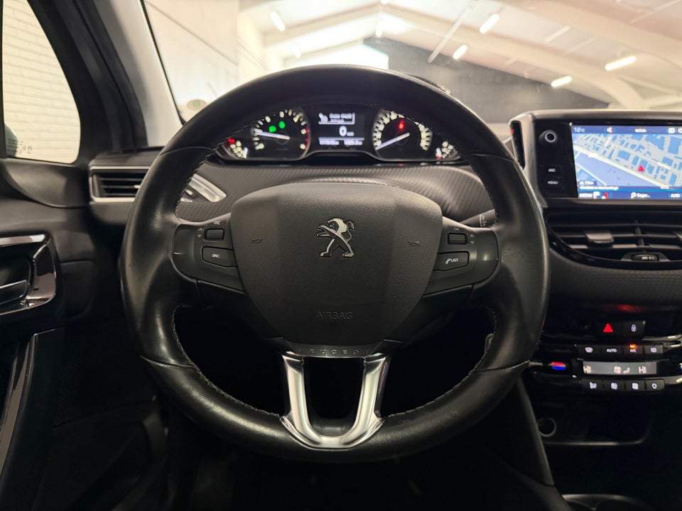 Peugeot 208 1,5 BlueHDi 100 Infinity Sky 5d