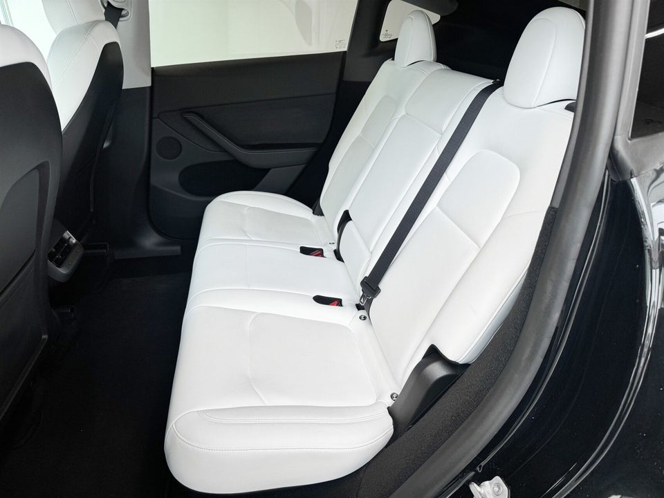 Tesla Model Y Long Range AWD 5d