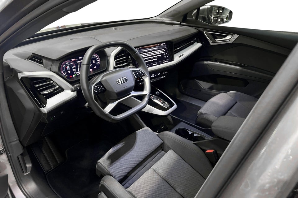Audi Q4 e-tron 45 Progress 5d