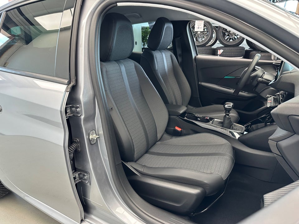 Peugeot 208 1,2 PureTech 100 Allure 5d