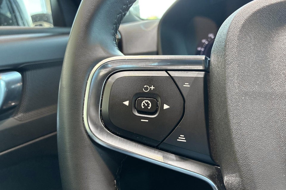 Volvo XC40 ReCharge Extended Range Core 5d