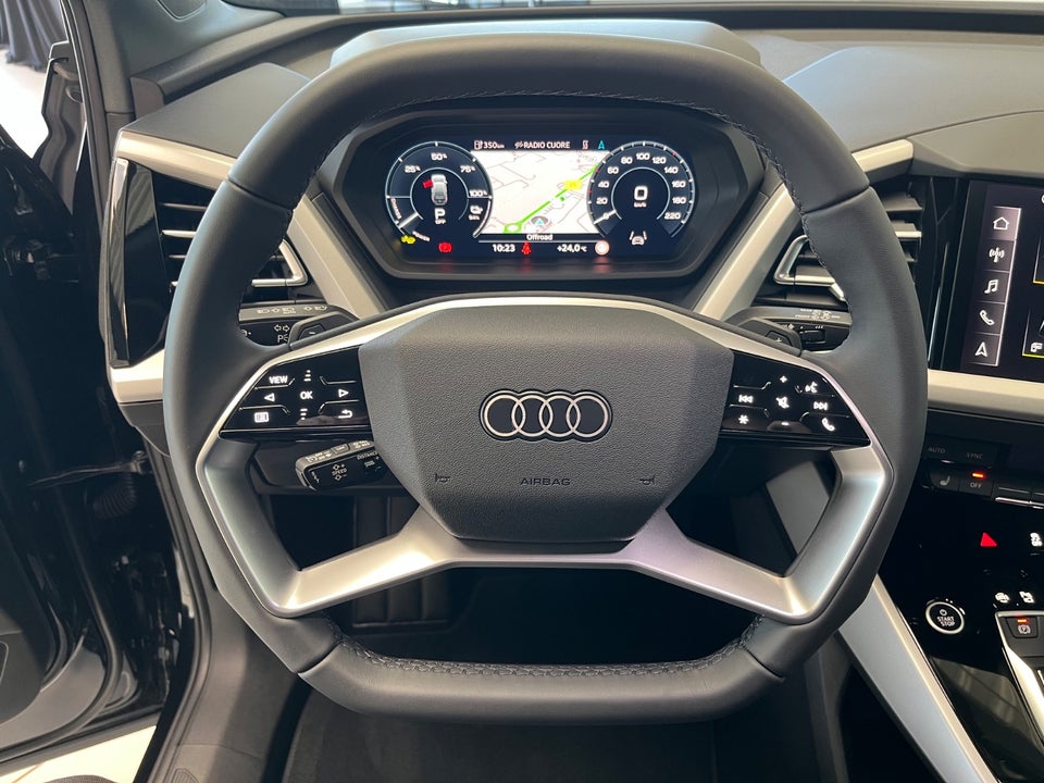 Audi Q4 e-tron 40  5d