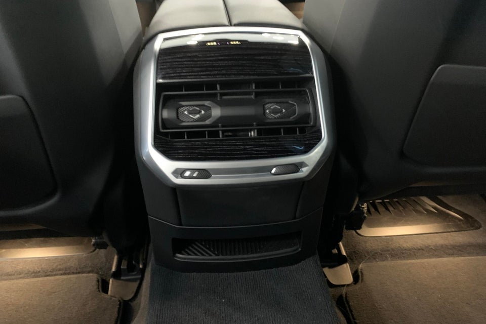 BMW i7 eDrive50 M-Sport 4d