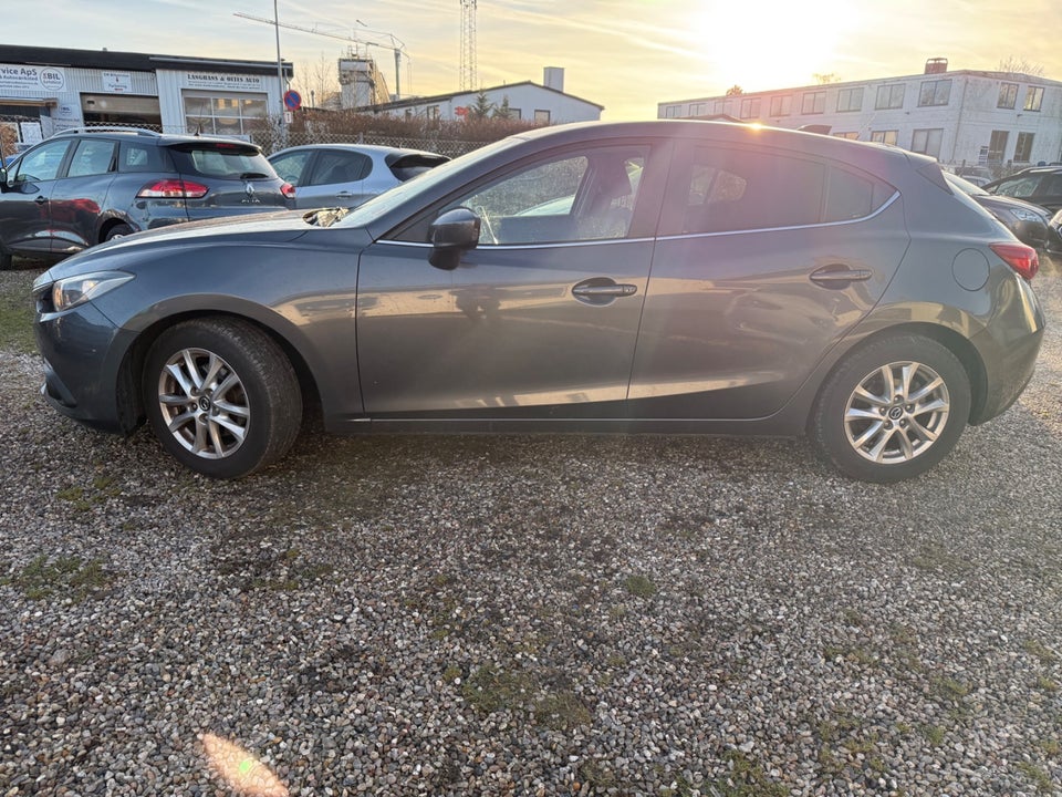 Mazda 3 2,0 SkyActiv-G 120 Vision aut. 5d