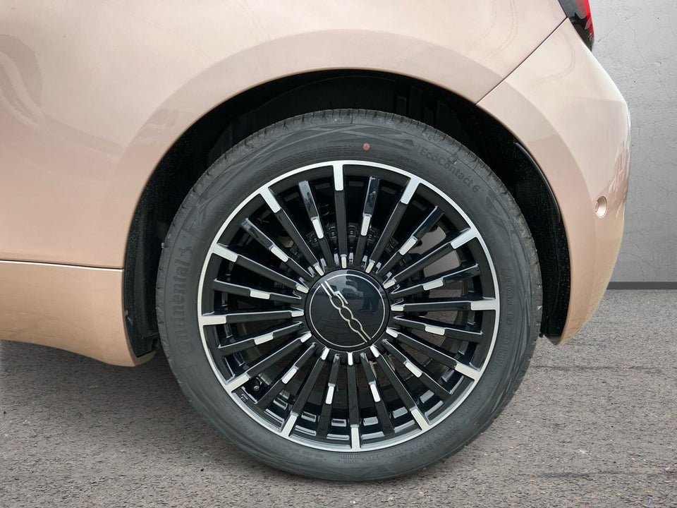 Fiat 500e 42 la Prima 3+1 4d