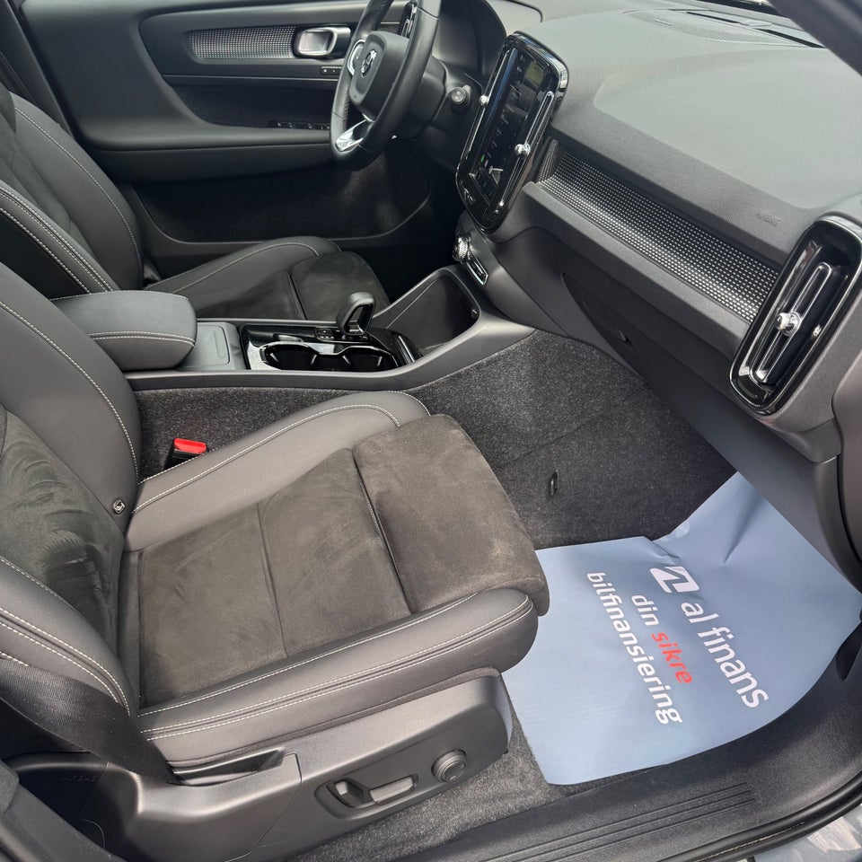 Volvo XC40 P8 ReCharge Twin Pro 5d