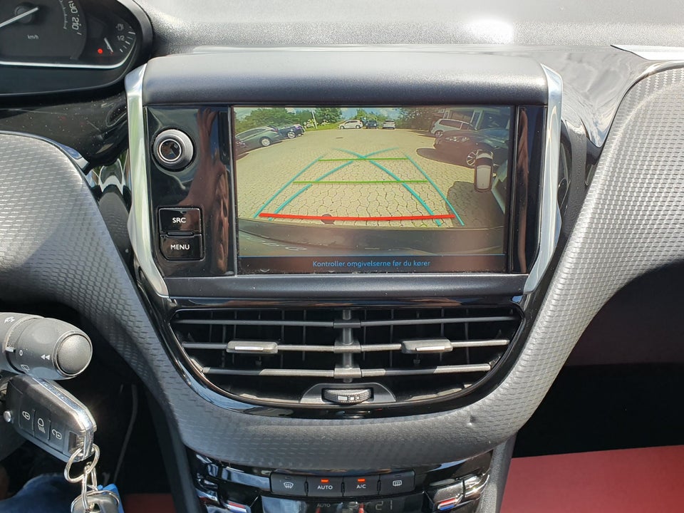 Peugeot 208 1,5 BlueHDi 100 Allure Sky 5d