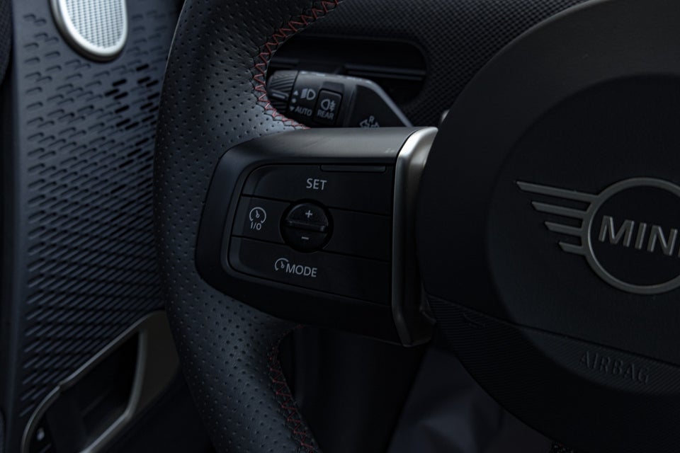 MINI Cooper E JCW Trim XL 3d