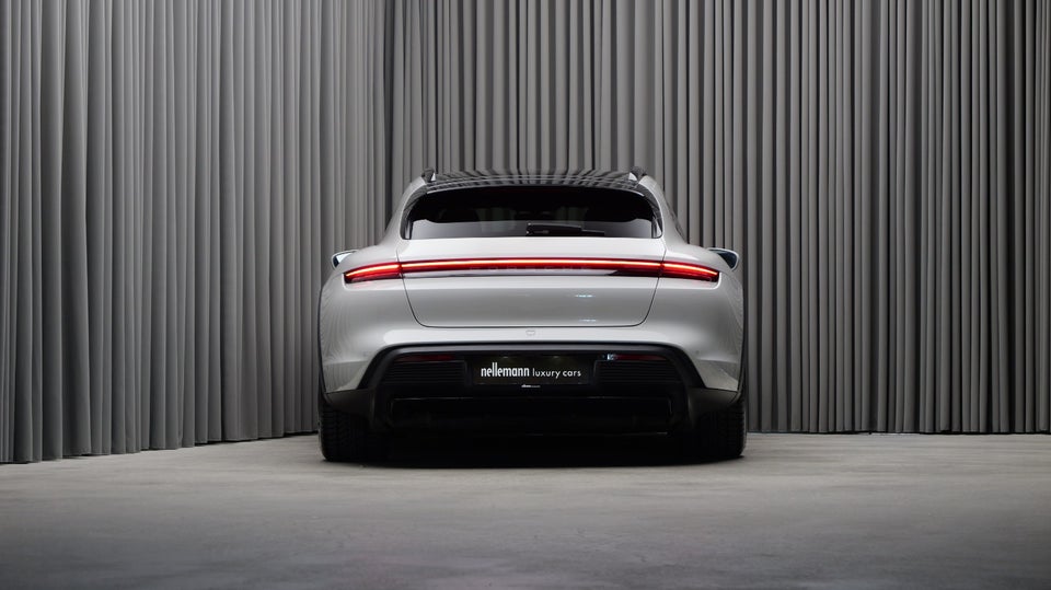 Porsche Taycan 4 Performance+ Cross Turismo 5d