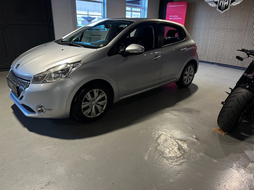Peugeot 208 1,2 VTi 82 Active GO 5d