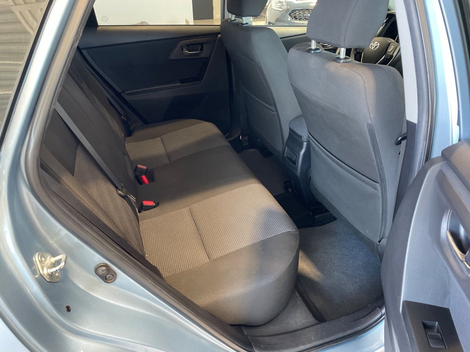 Toyota Auris 1,6 T2 5d