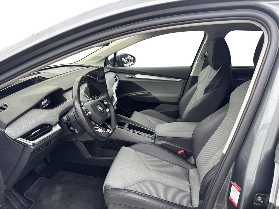 Skoda Enyaq 60 iV Loft 5d