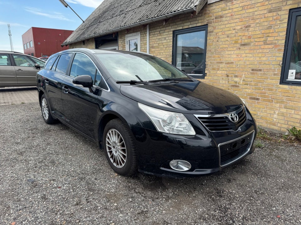 Toyota Avensis 1,8 VVT-i T2 stc. 5d