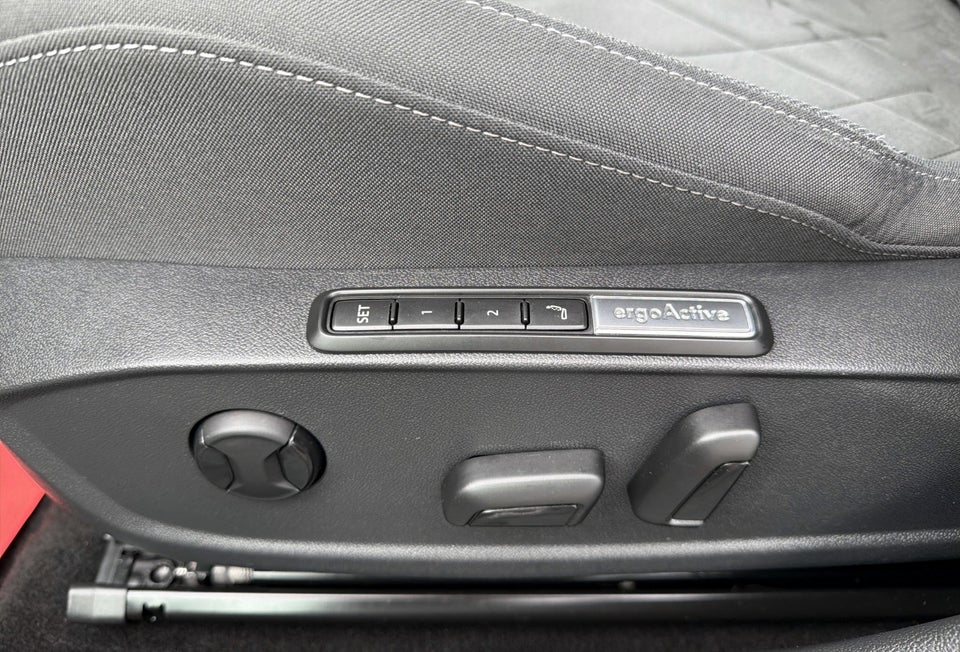 VW Golf VIII 1,5 eTSi 150 Style DSG 5d