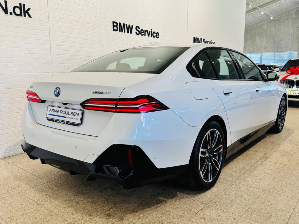 BMW i5 eDrive40 M-Sport 4d