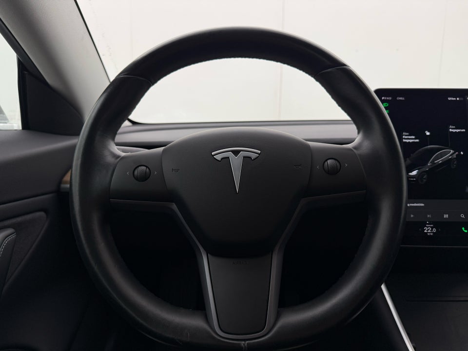 Tesla Model 3 Long Range AWD 4d