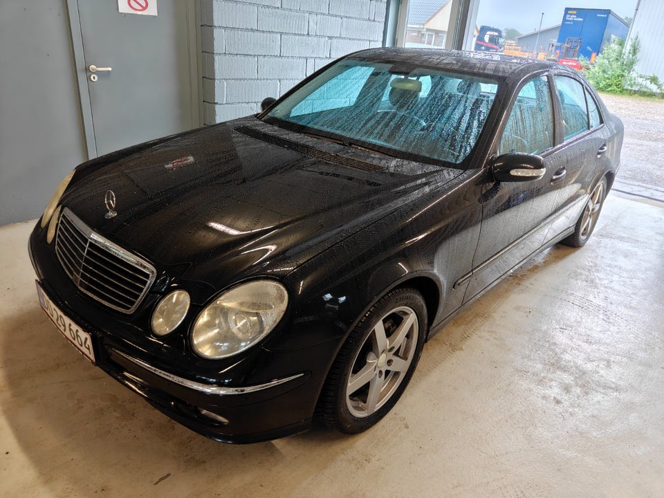 Mercedes E320 3,2 Avantgarde aut. 4d